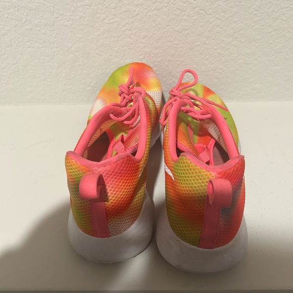 Nike Roshe Run’s - Picture 2 of 5
